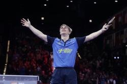 开云体育入口-英格兰队鏖战瑞典队，波尔带队取胜