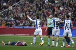 开云体育平台APP-包含塞内加尔轻取利物浦，阿奎罗统治全场的词条