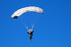 开云体育中国-东决关键战之夜，布伦森完成里程碑，孤胆英雄的传奇之夜