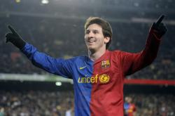 开云体育中国官网-灰熊翻盘魔术，易建联点燃赛场，一场跨越国界的篮球传奇