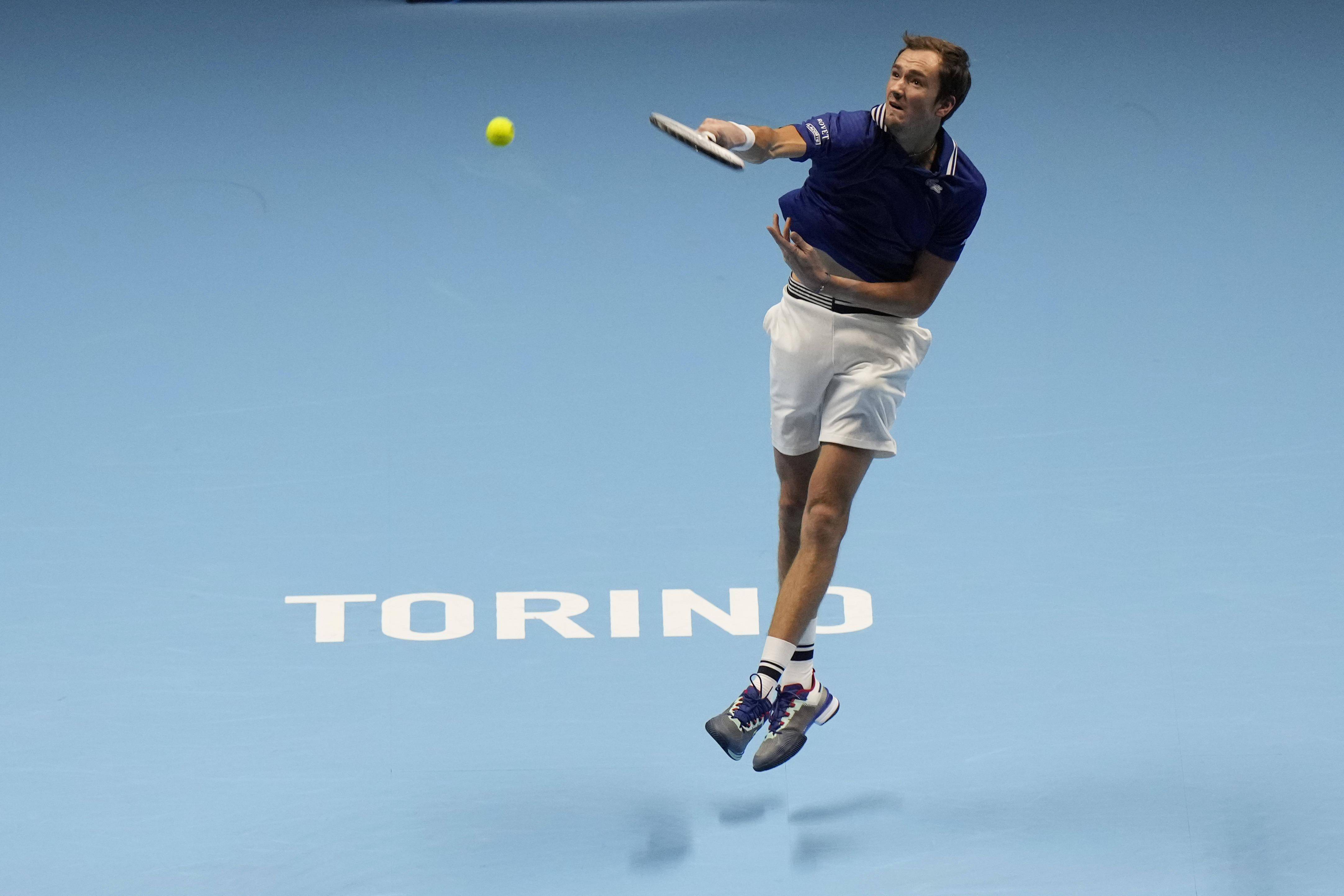 意大利网球队完胜日本网球队,梅德韦杰夫绝境逆转的简单介绍 意大利网球队完胜日本网球队,梅德韦杰夫绝境逆转的简单介绍