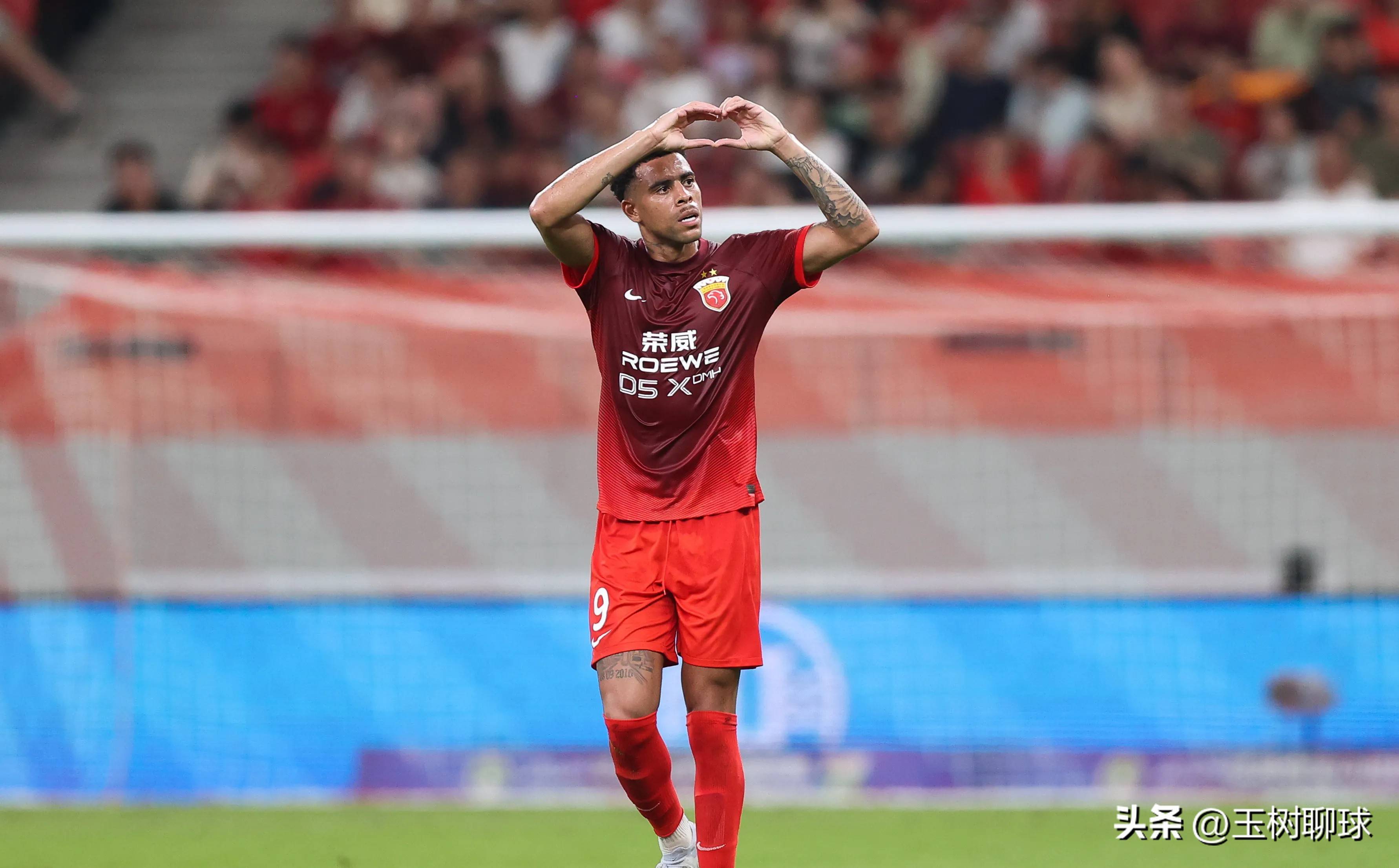 包含海港赛后痛哭：这是我最后一届世俱杯了…！的词条