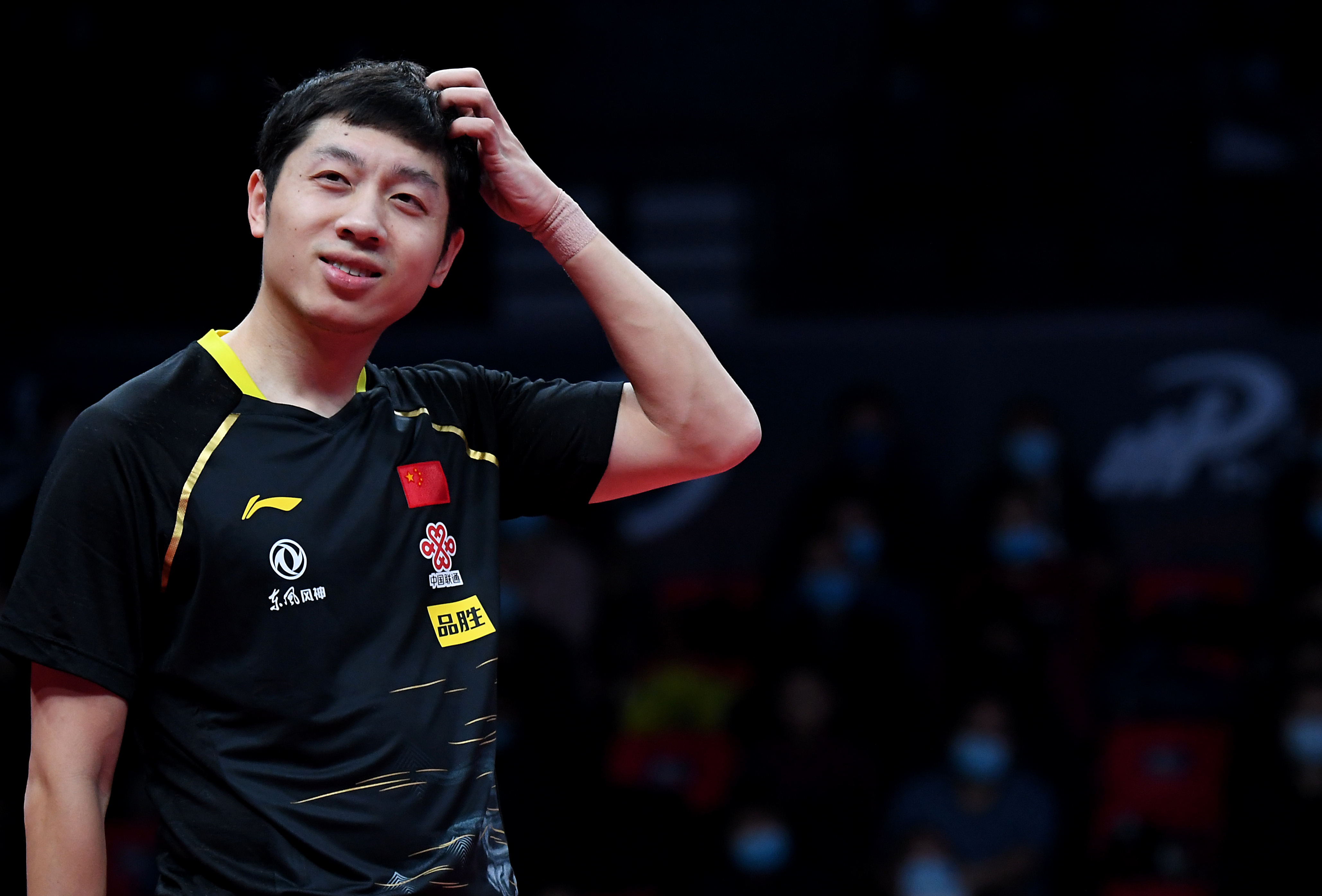 包含瑞典乒乓球队力克法国乒乓球队，许昕高光表现的词条