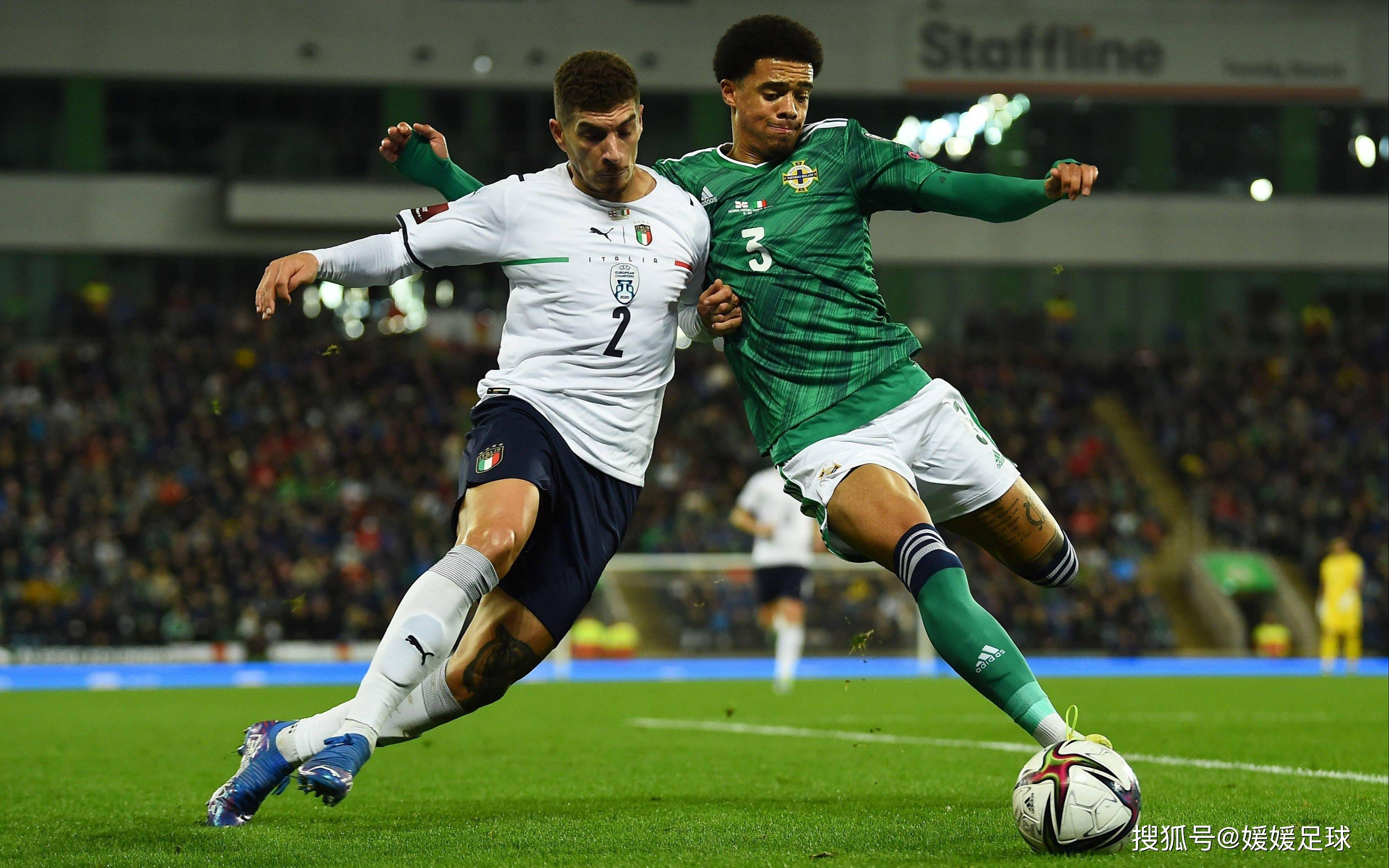 关于顶级足球竞技赛事吸引众多观众,场面壮观的信息 关于顶级足球竞技赛事吸引众多观众,场面壮观的信息