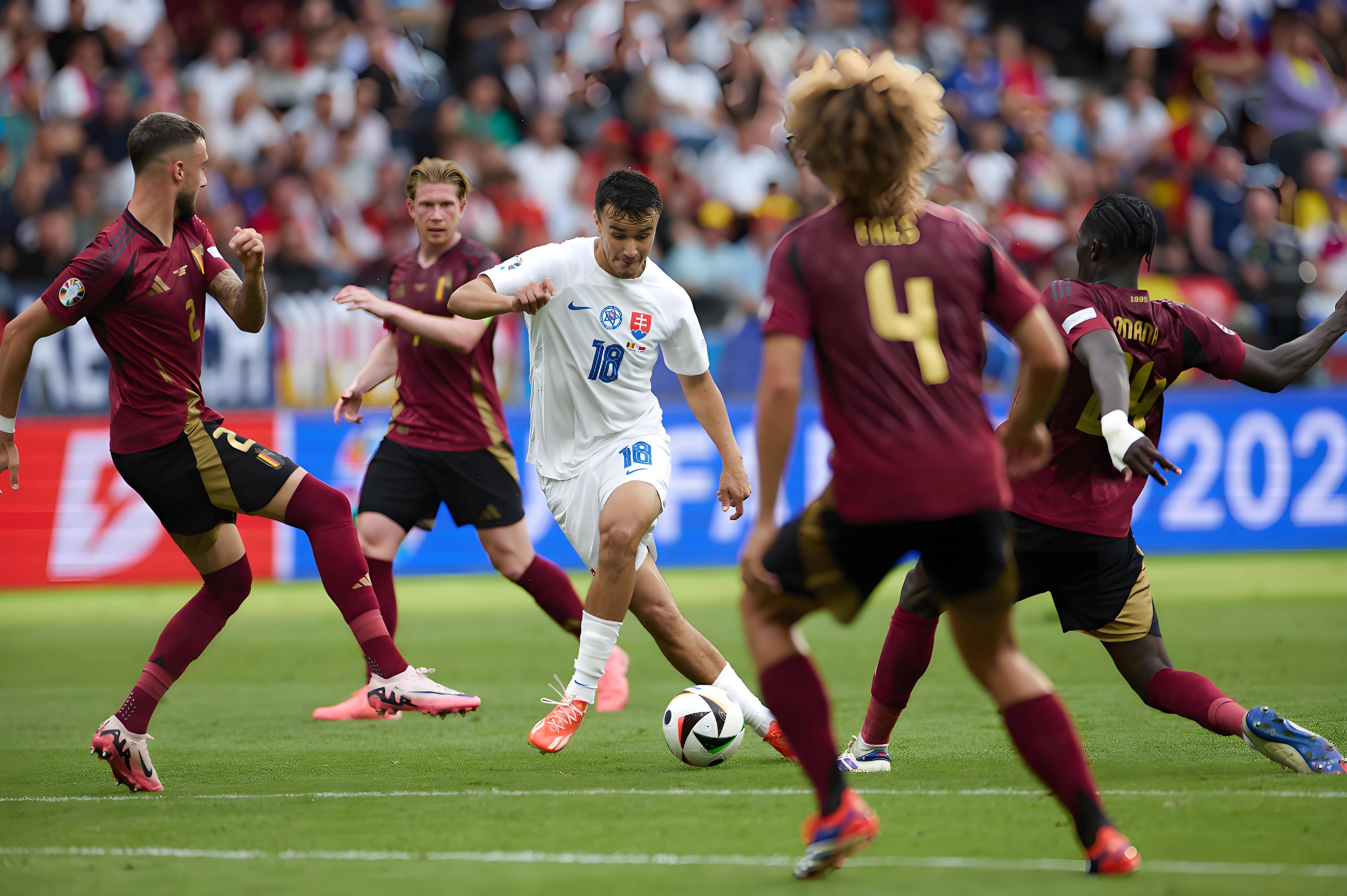 欧预赛比赛中球员们展现出色技术的简单介绍 欧预赛比赛中球员们展现出色技术的简单介绍