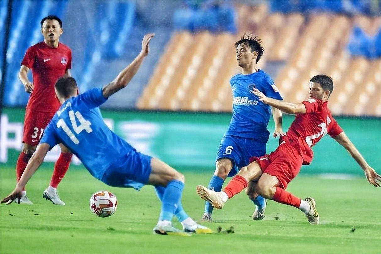 战术调整奏效，球队大胜对手占据领先优势的简单介绍