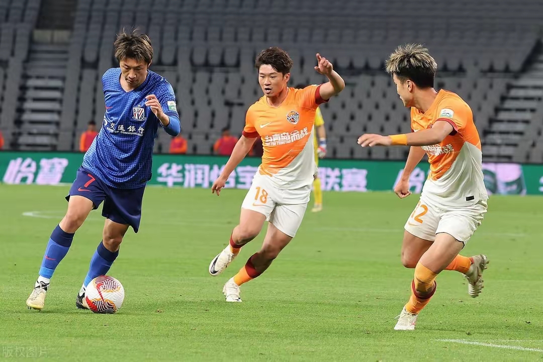 申花球员备战，决心赢下下一场比赛的简单介绍