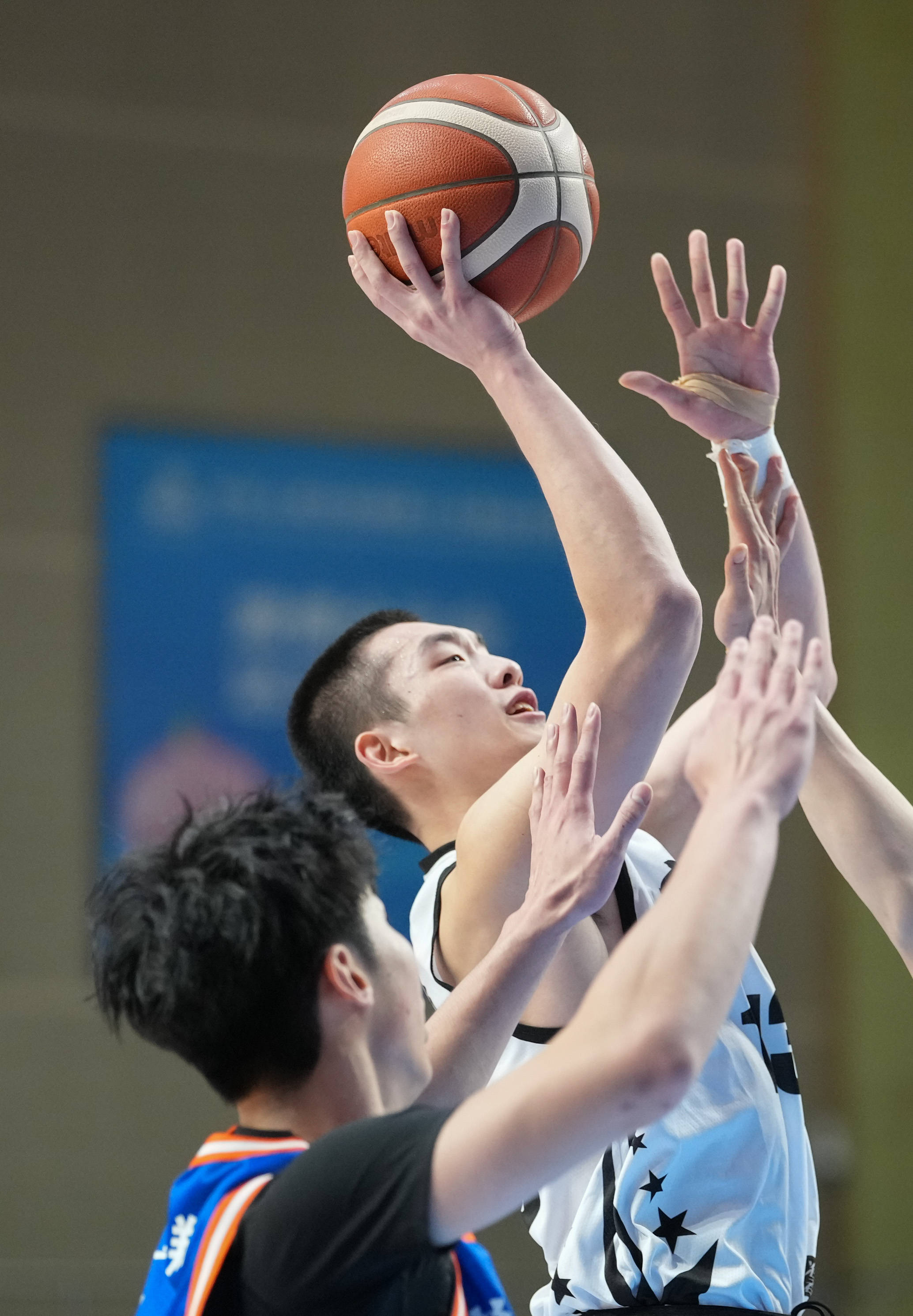 战略周密的球队击败对手夺冠