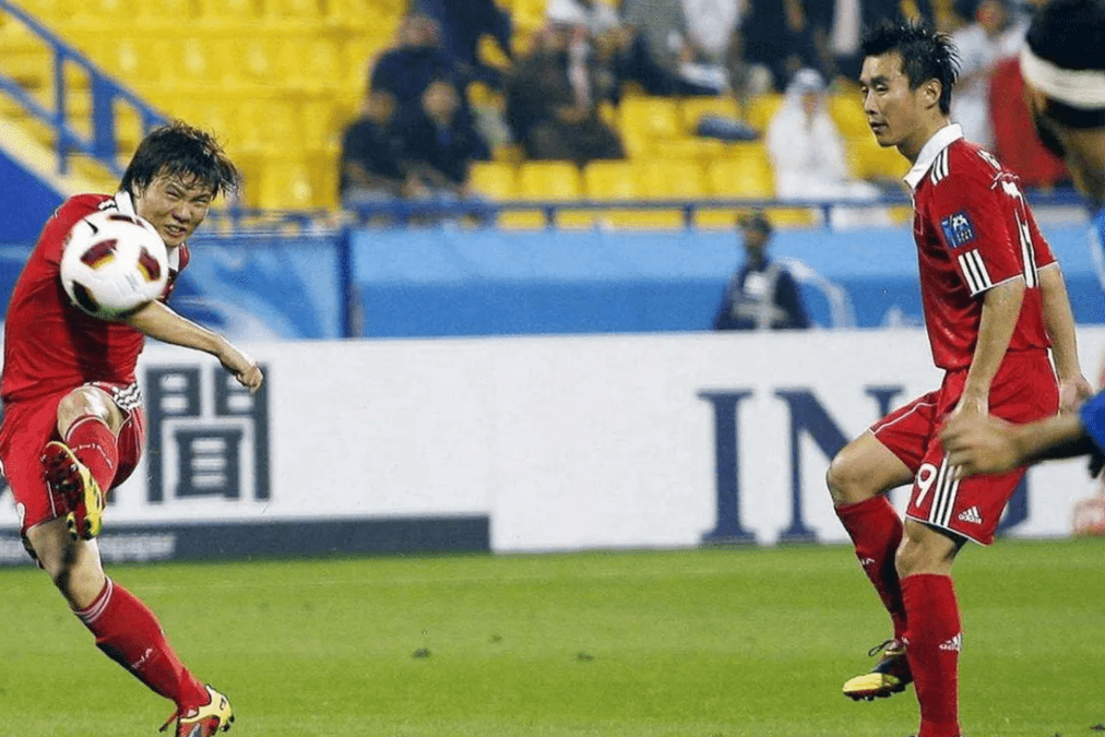 中国羽毛球队爆冷法国羽毛球队，安赛龙三分雨点燃全场的简单介绍