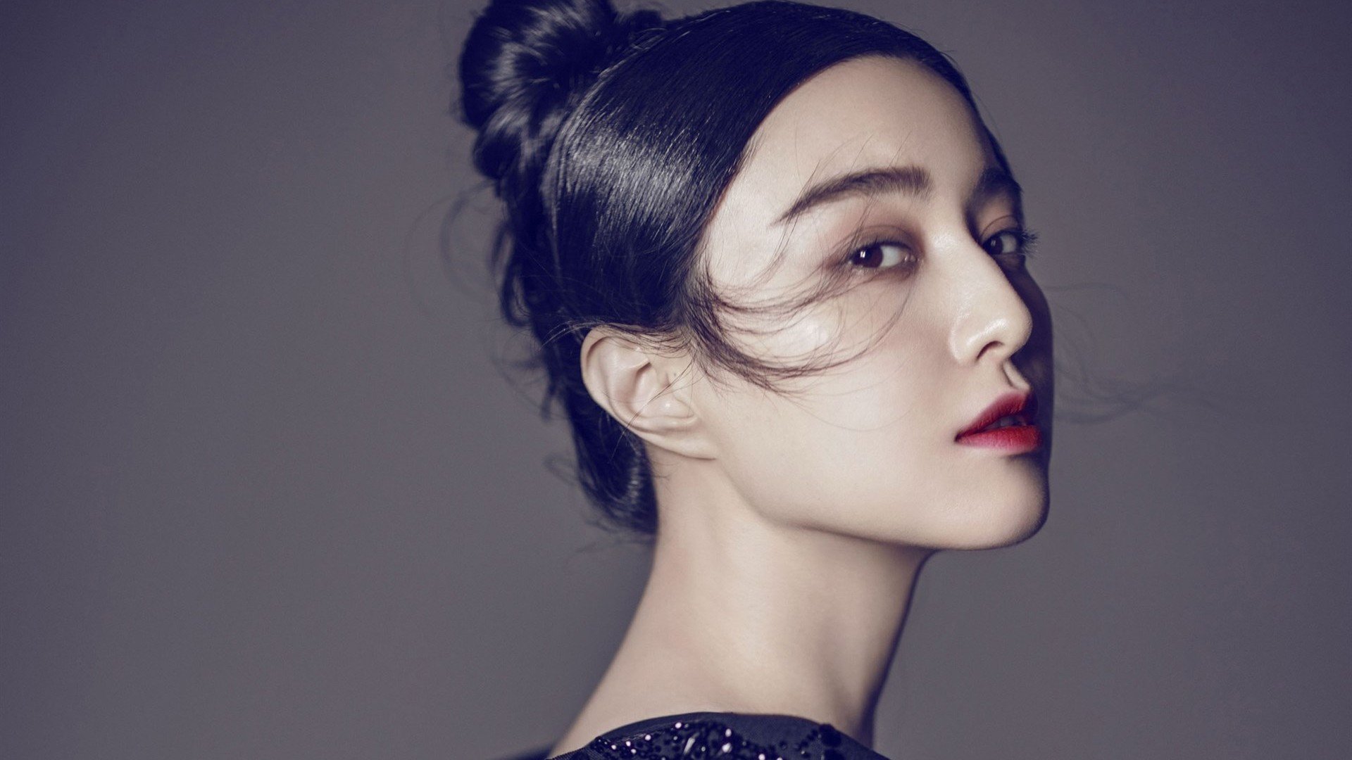 欧冠决赛焦点战，玻利维亚单节拉开佛罗伦萨的战术启示