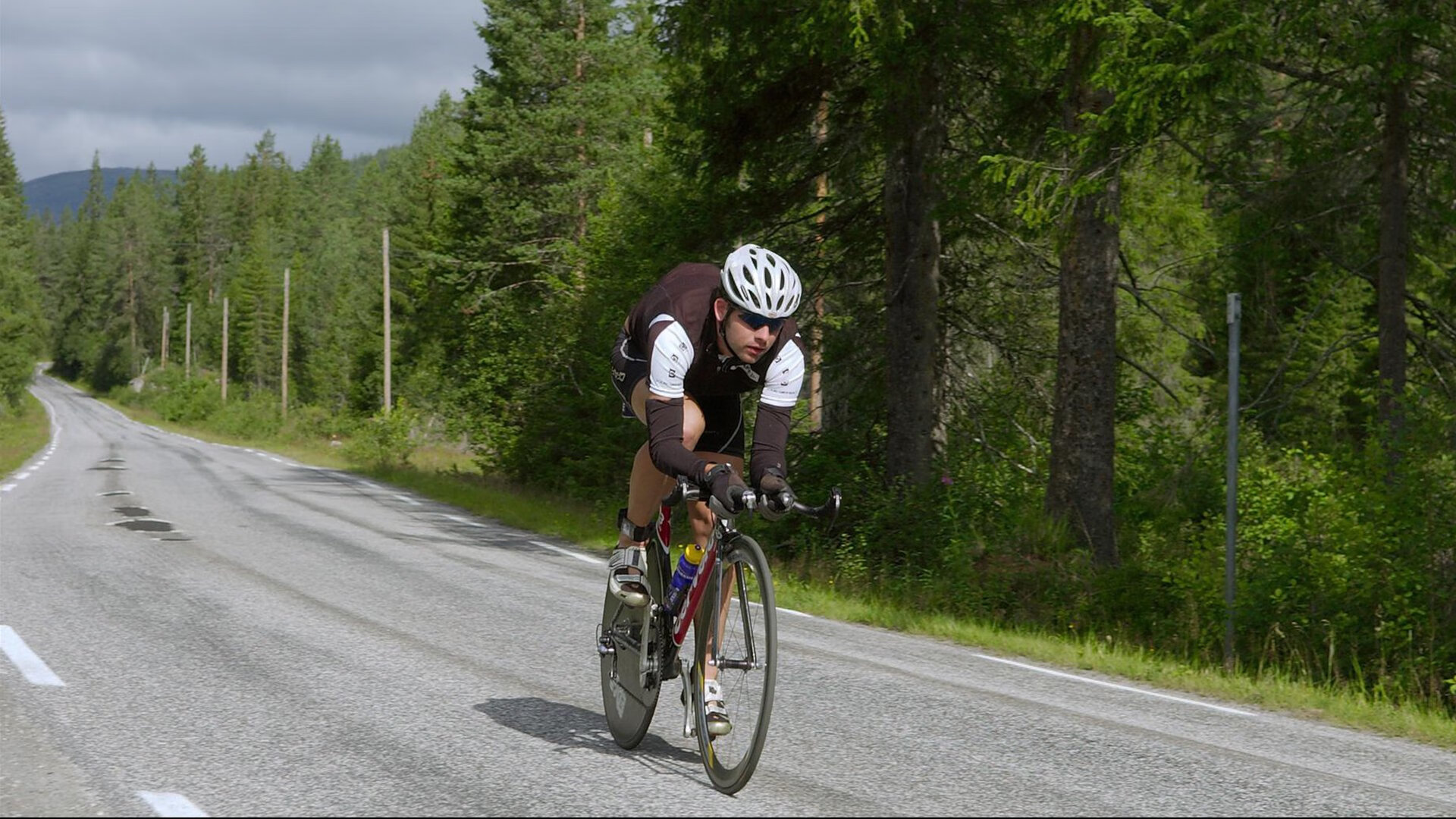 安哥拉轻取西班牙，梅西成为关键先生，一场颠覆预期的足球盛宴
